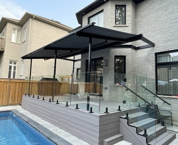 Covered porch retractable screens, Woodbridge, ON